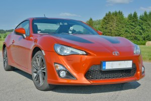 Vůz je vybaven mlhovkami, xenony a LED denním svícením