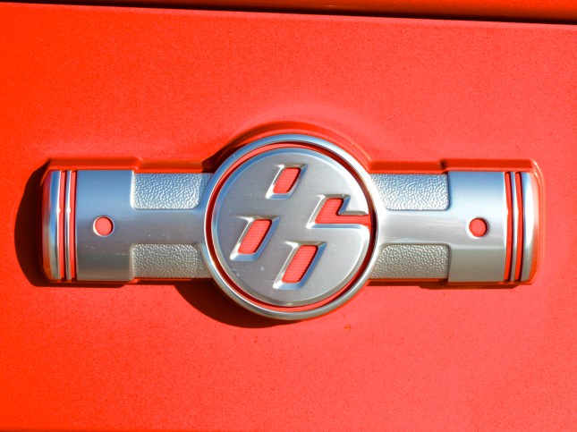 Logo odkazující na původní úspěšný model